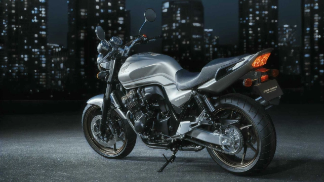 Honda cb400 super four 2022 chính thức ra mắt