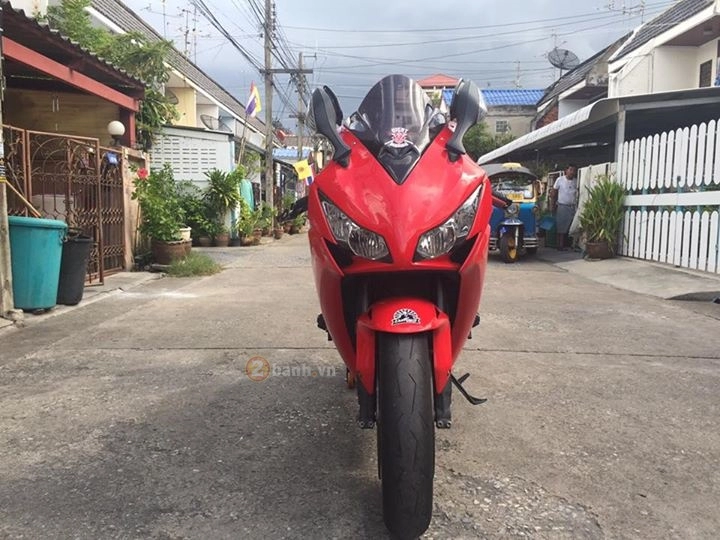 Honda cbr1000rr đầy phong cách với vẻ ngoài như nguyên bản