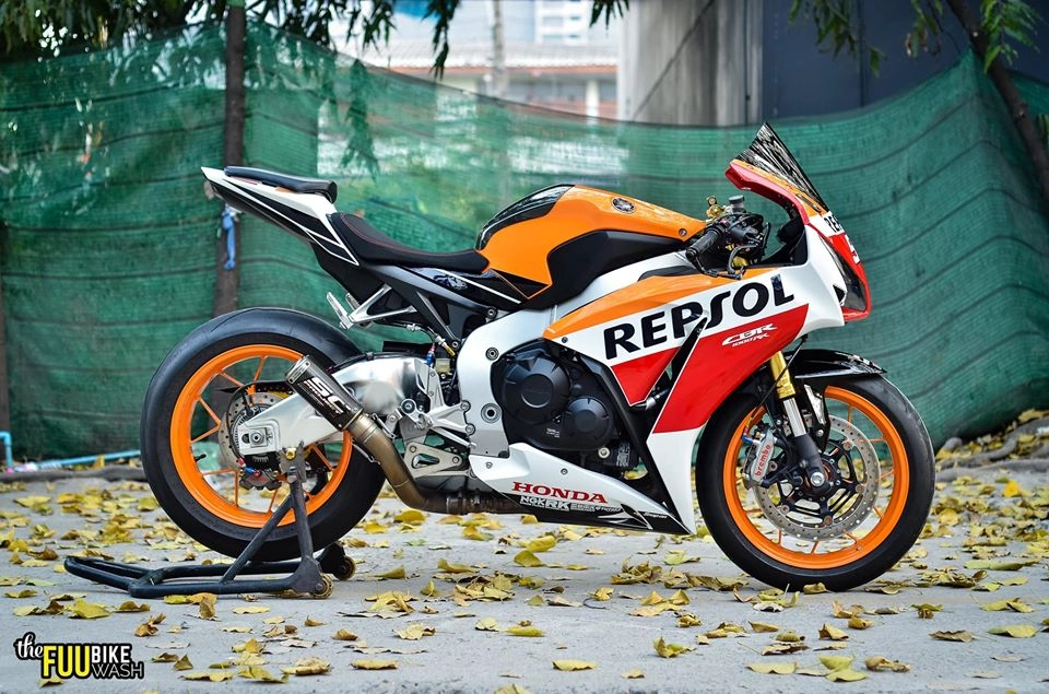 Honda cbr1000rr độ tối ưu hiệu suất theo phong cách repsol racing