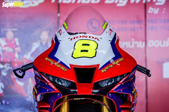 Honda cbr1000rr-r độ theo phong cách đường đua