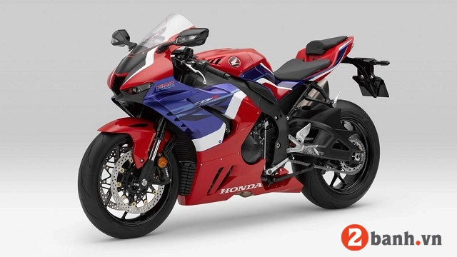 Honda cbr1000rr-r tại việt nam gặp sự cố rò rỉ dầu động cơ