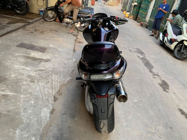 Honda-dn-01-750cc-abs đời 2008 cực đẹp sơn zin máy zin 100 cực êm