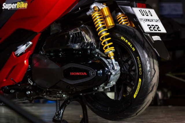 Honda forza 350 độ theo phong cách superbike