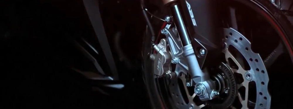 Honda hé lộ đoạn teaser giới thiệu mẫu cbr250rr hoàn toàn mới