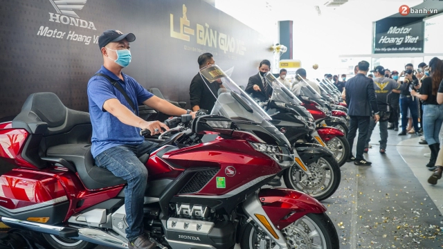 Honda hoàng việt bàn giao 8 chiếc gold wing 2021 trị giá gần 10 tỷ đồng