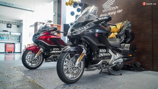 Honda hoàng việt bàn giao 8 chiếc gold wing 2021 trị giá gần 10 tỷ đồng