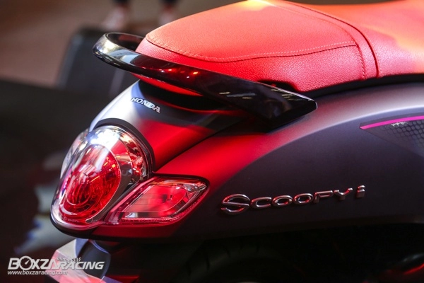 Honda scoopy 2020 lộ diện đậm chất thể thao với giá bán từ 365 triệu đồng