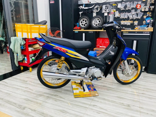 Honda wave độ đẹp hết chỗ chê khi sở hữu dàn chân đi ngược số đông