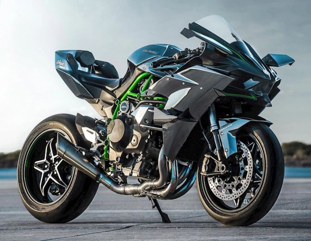 Kawasaki ninja h2r sẽ ngừng sản xuất trong vài tháng tới