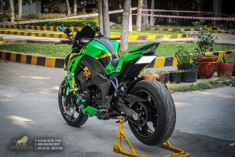 Kawasaki z1000 độ khoác áo mới đẹp hơn ngọc trinh