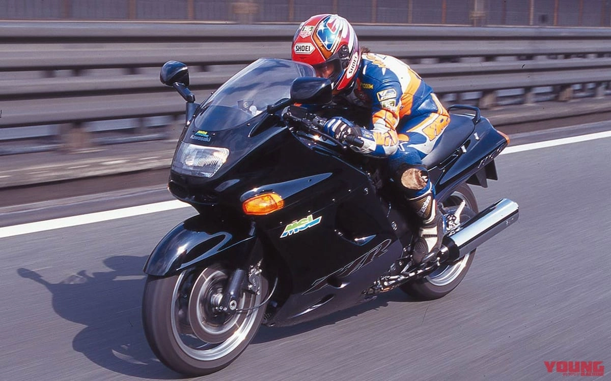 Kawasaki zz-r1100 mẫu xe tiên phong dùng ram-air từ 1980