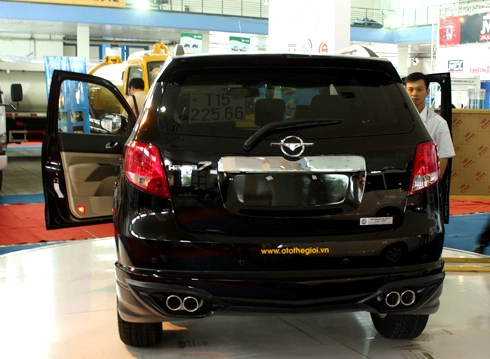  khác lạ haima7 tại autoexpo 2012 