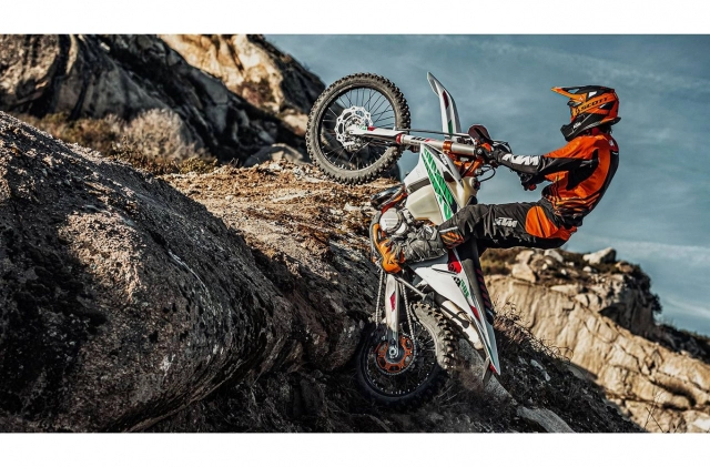 Ktm 350 exc-f six days chính thức chốt ngày ra mắt giữa tháng 7 tại vn