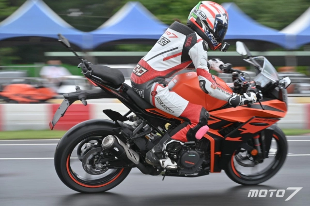 Ktm rc390 2022 so kè cùng loạt đối thủ trong cùng phân khúc