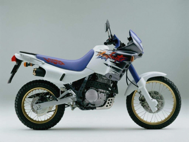 Lộ ảnh honda nx500 biến thể off-road hạng nặng của cb500x