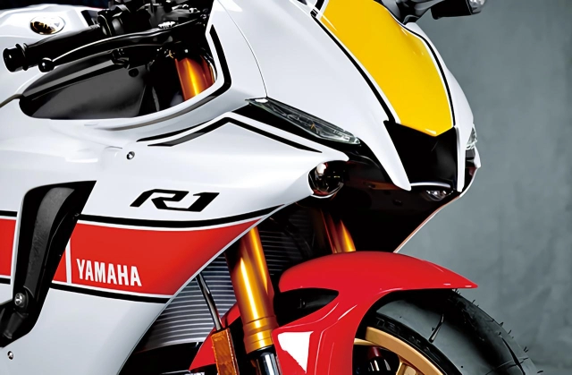 Lộ tin yamaha r1 wgp 60th anniversary với giá bán hấp dẫn