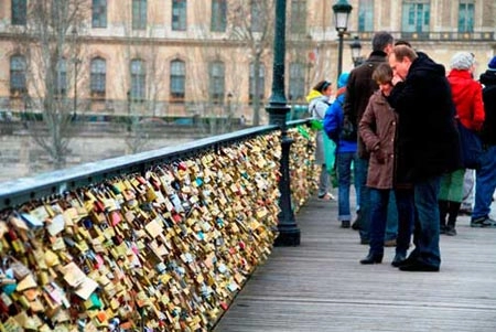 Một ngày đi bụi ở paris