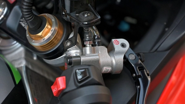 Nên nâng cấp phanh brembo xịn thay cho brembo tiêu chuẩn hay không