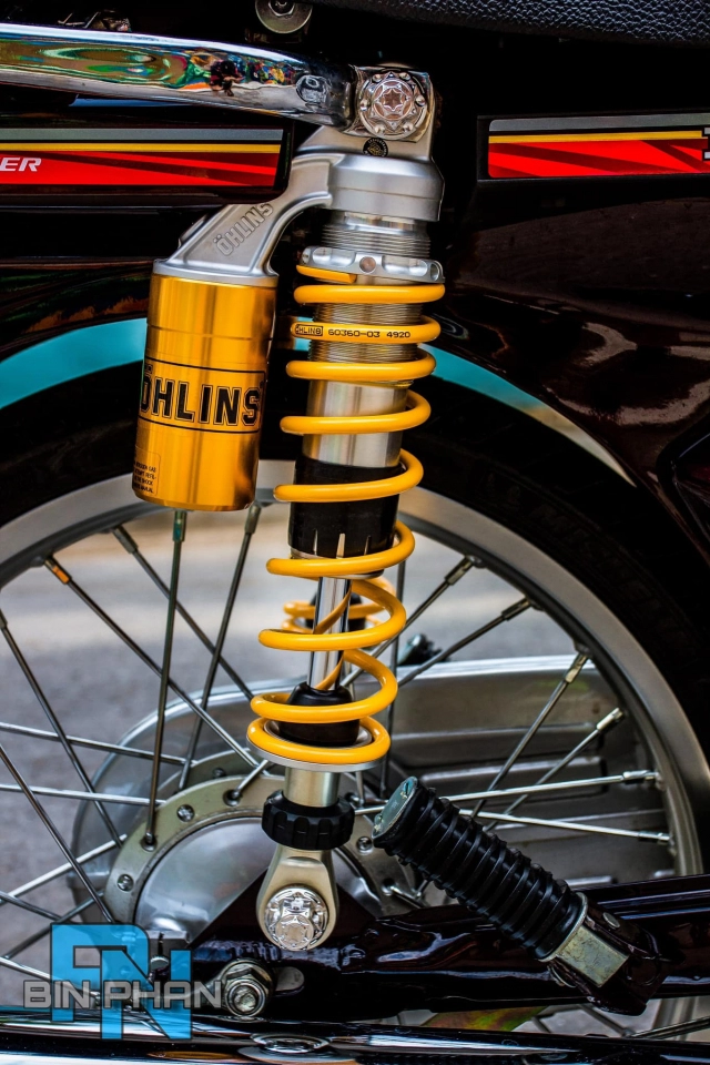 Ngắm huyền thoại honda dream độ combo ohlins siêu đỉnh