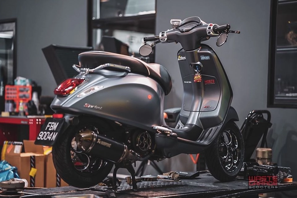 Ngắm vespa sprint được phẫu thuật đầy ma mị từ singapore