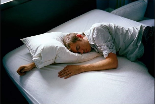 Ngủ nhiều làm tăng nguy cơ đột quỵ