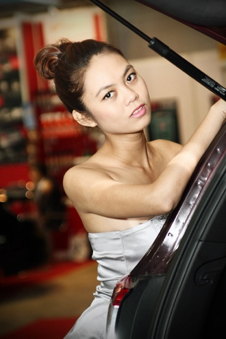  người mẫu tại autoexpo 2010 