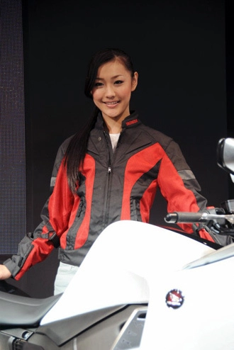  những cô gái xinh xắn tại tokyo motorcycle show 2010 