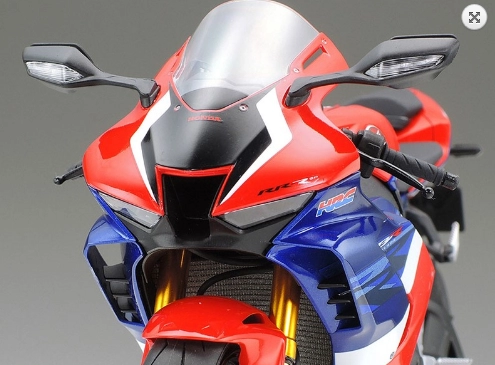 Ra mắt xe mô hình honda cbr1000rr-r của tamiya