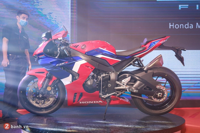 Siêu phẩm cbr1000rr-r chính thức có mặt tại đại lý