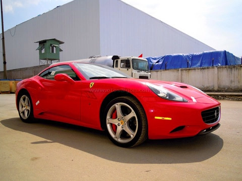  siêu xe ferrari california đầu tiên lăn bánh tại việt nam 