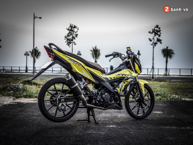 Sonic 150 rất ấn tượng trong bộ mâm dành riêng cho satria