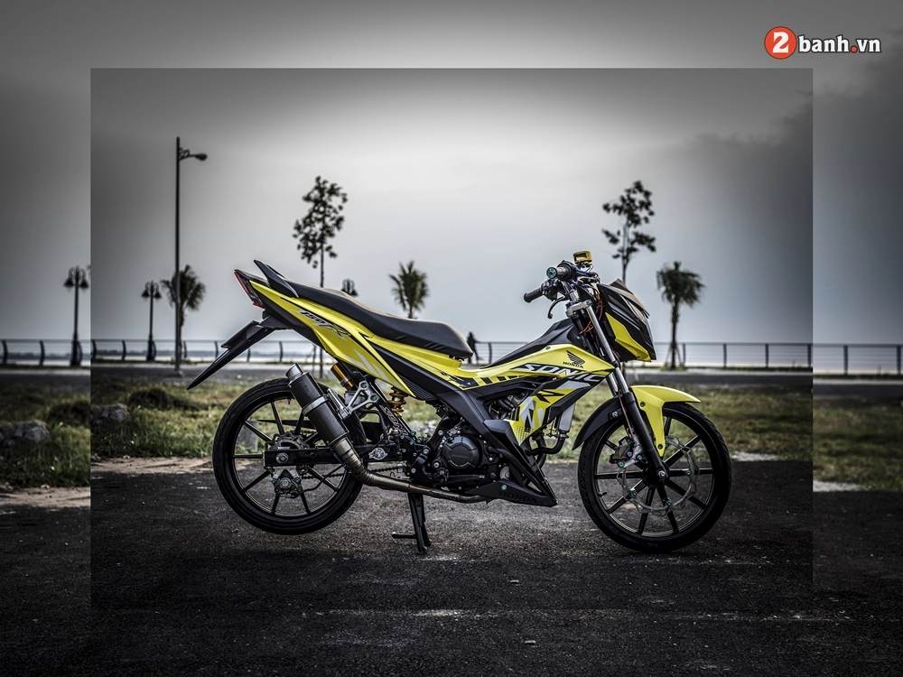 Sonic 150 rất ấn tượng trong bộ mâm dành riêng cho satria