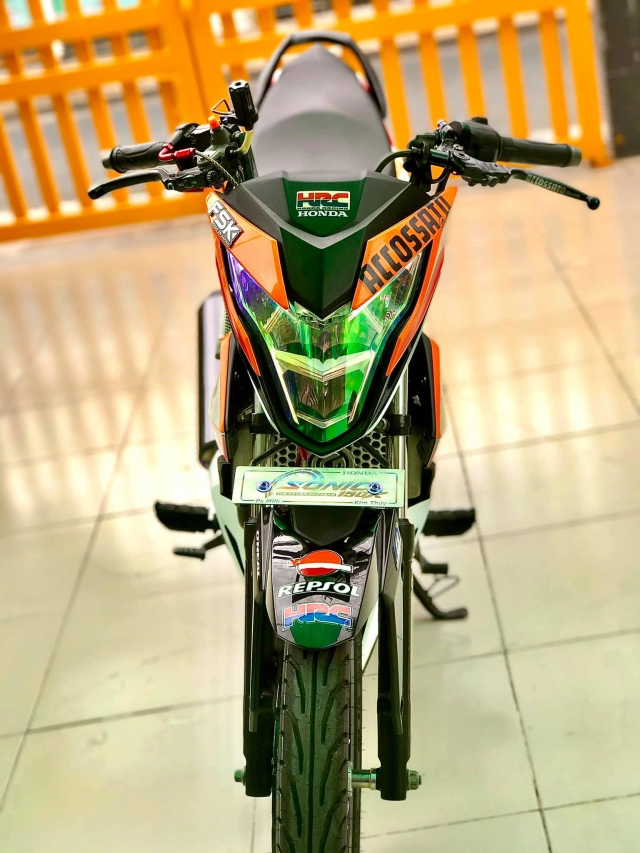 Sonic repsol xuống bánh căm quá xá đỉnh