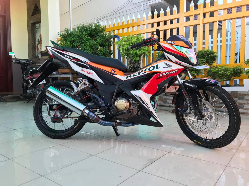 Sonic repsol xuống bánh căm quá xá đỉnh