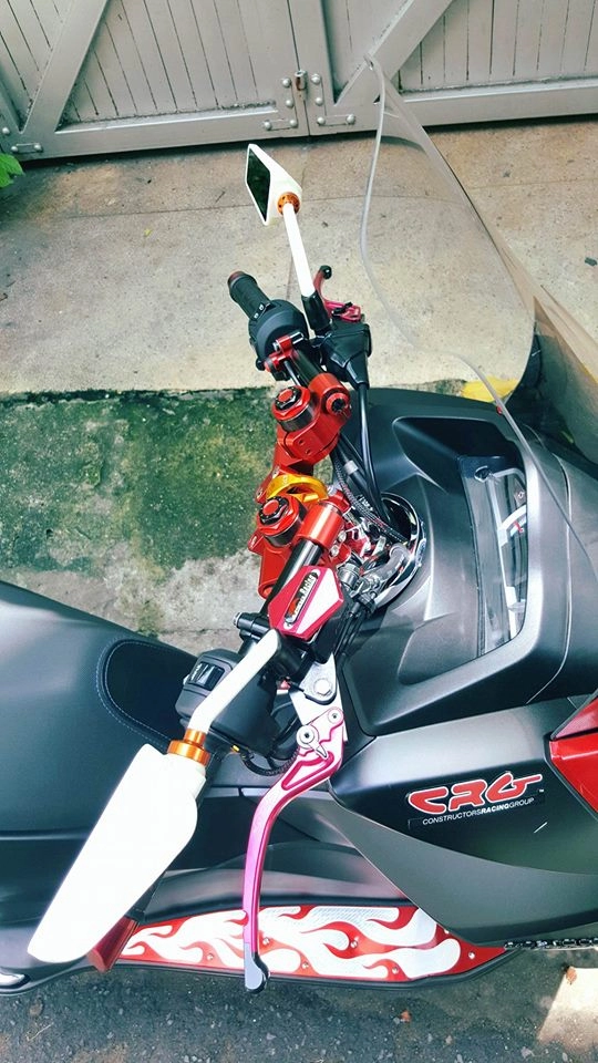 Super scooter honda pcx với loạt đồ chơi nổi bật