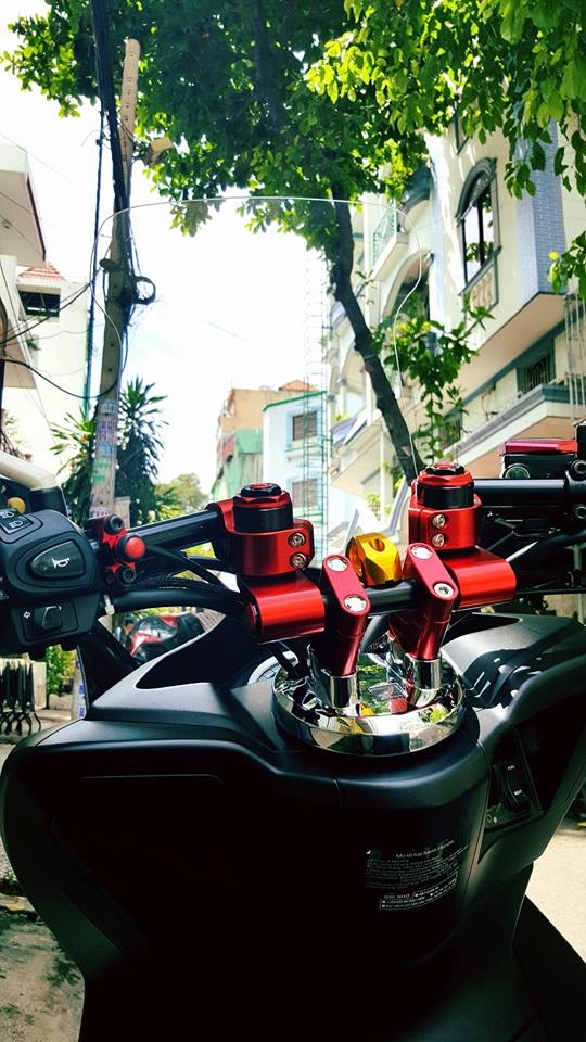Super scooter honda pcx với loạt đồ chơi nổi bật