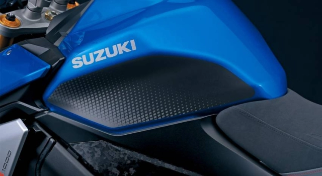 Suzuki gsx-s1000 gt 2022 trình làng malaysia với giá hơn 400 triệu đồng