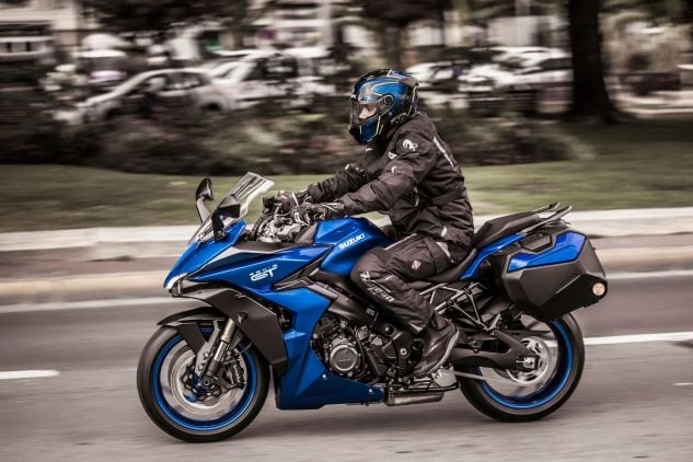 Suzuki gsx-s1000gt 2022 chính thức trình làng