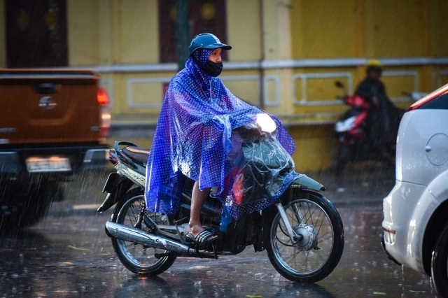 Tại sao lại đề xuất bật đèn xe vào ban ngày