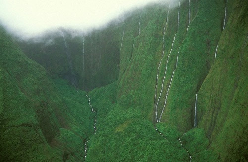 Thăm bức tường nước mắt ở hawaii