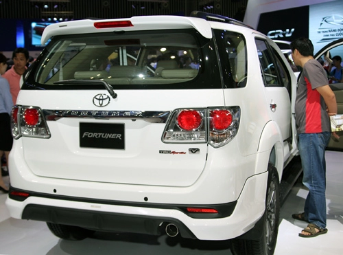  toyota fortuner trd 