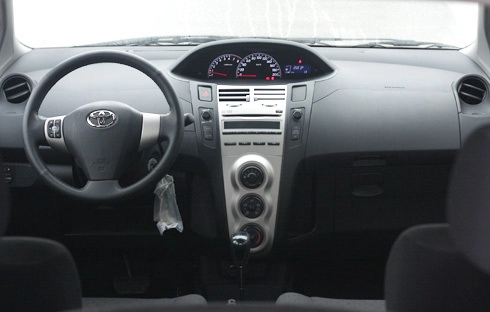  toyota yaris - nữ hoàng xe nhỏ 