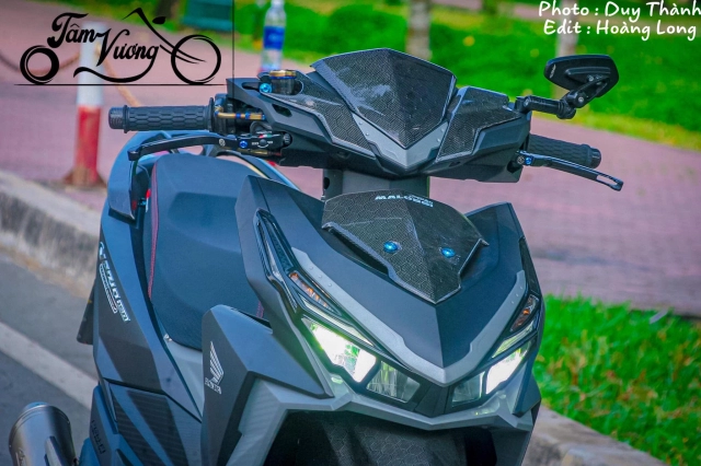 Vario 150 đổi mới dàn áo trong phong cách carbon