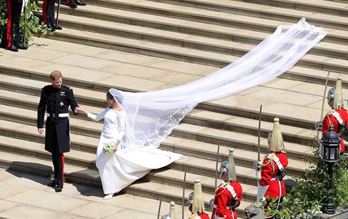  váy cưới của công nương meghan markle được làm thế nào 