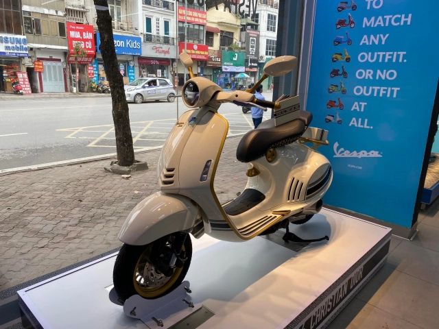 Vespa 946 dior - mẫu xe tay ga có mức giá đắt đỏ nhất việt nam