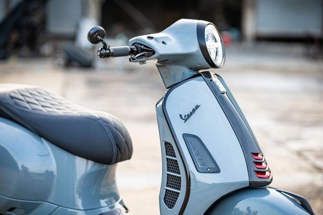 Vespa gts 300 mê hoặc người nhìn bằng nhan sắc cực phẩm