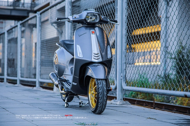 Vespa sprint mê hoặc người xem bằng chú heo nhỏ tựa hạt đậu