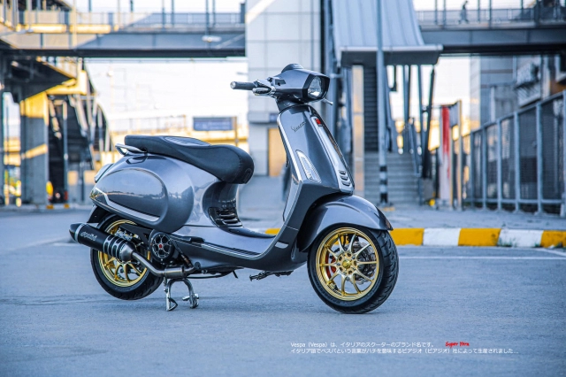 Vespa sprint mê hoặc người xem bằng chú heo nhỏ tựa hạt đậu