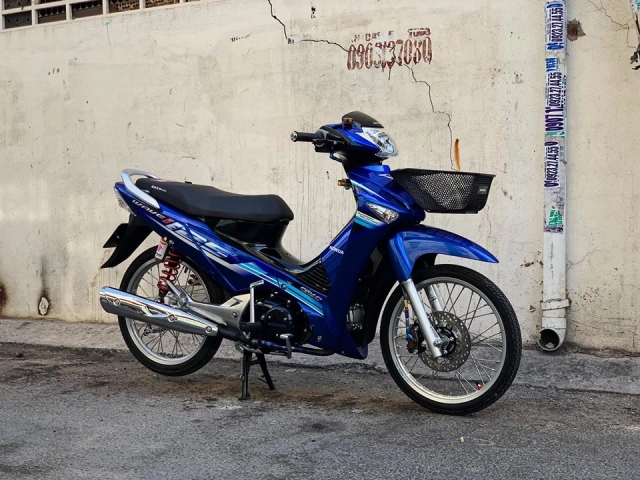 Wave 125 độ đặt kẹo phong cách của xứ chùa vàng