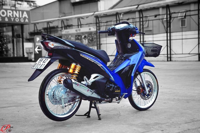 Wave 125 độ lung linh hơn trong dàn chân hàng hiệu